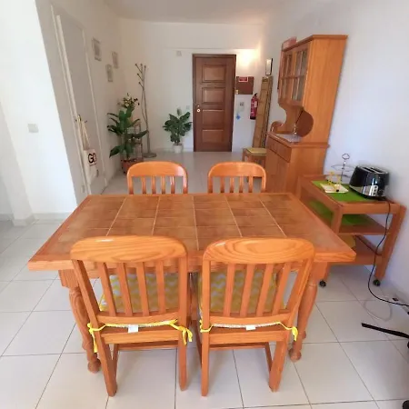 Algarve T1 W Balcony And Sea View In * Armação de Pêra