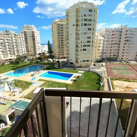 Algarve T1 W Balcony And Sea View In Armação de Pêra